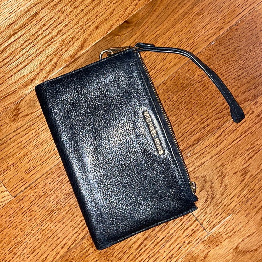 Michael Kors wristlet with phone holder slot and credit card slots!